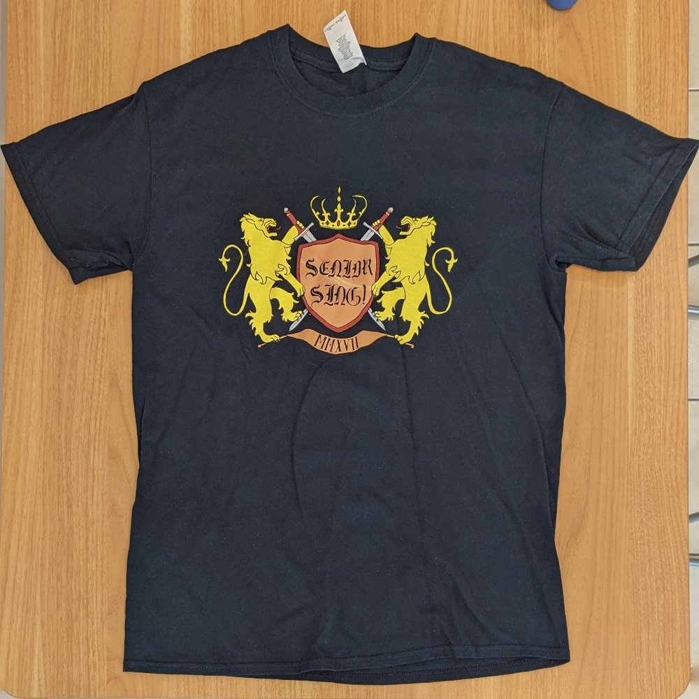 Black T-Shirt Lion Stuyvesant High School Senior SING Gildan Heavy Cotton Tee M
